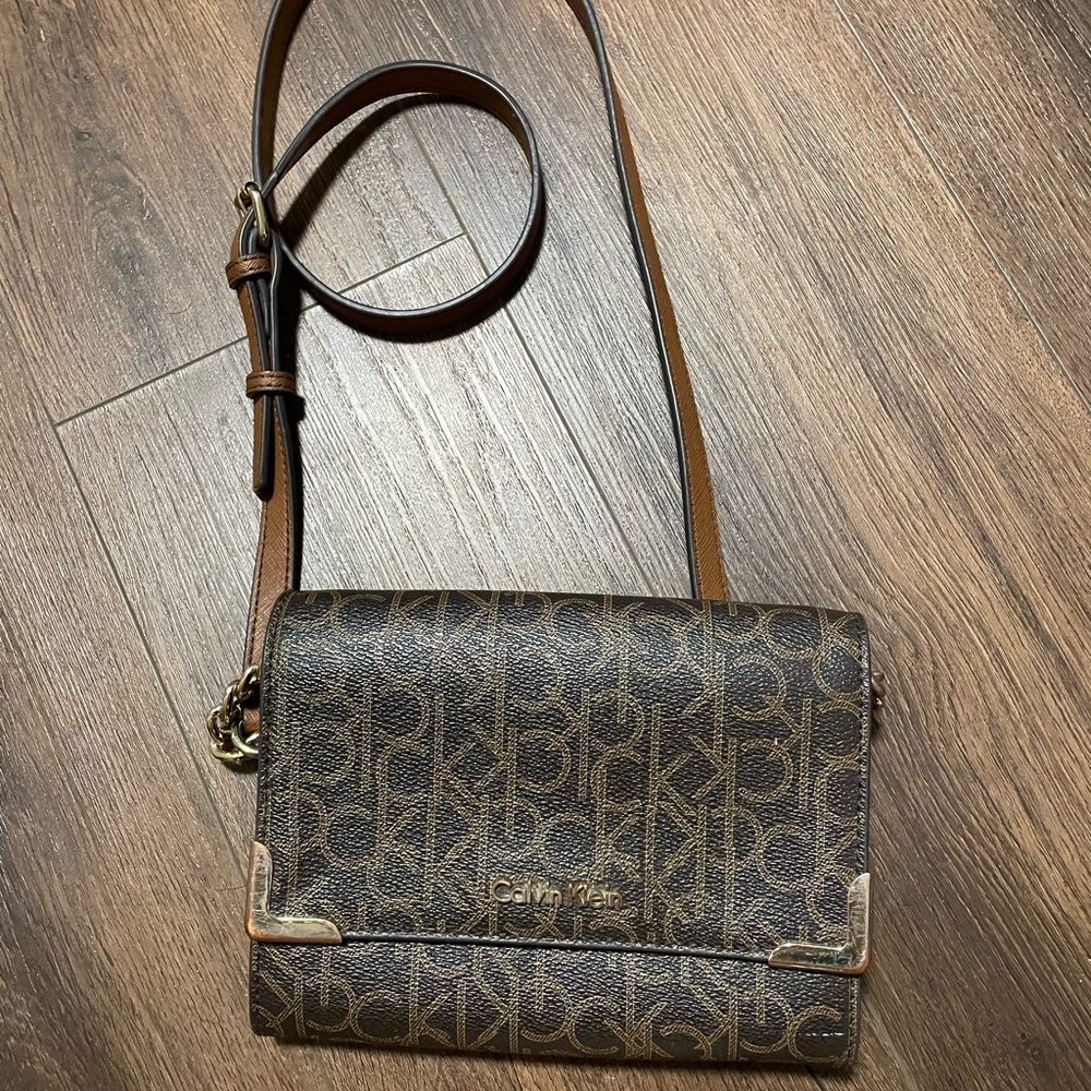 Calvin Klein crossbody purse